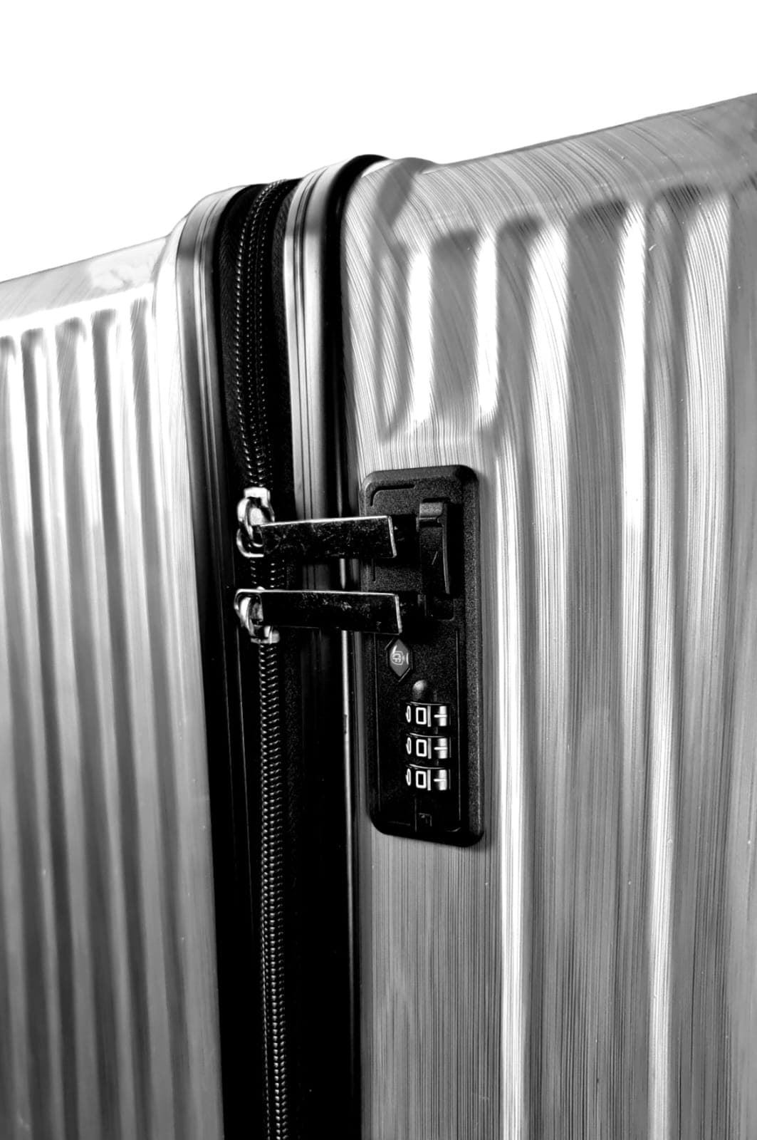 Travel Maleta Diamond Rígida Grande 75.0 x 46.0 x 30.0 cms Resistente y Ligera color Alumino - Imagen 10